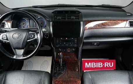 Toyota Camry, 2015 год, 2 199 000 рублей, 13 фотография