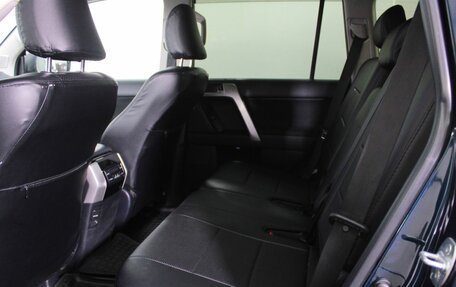 Toyota Land Cruiser Prado 150 рестайлинг 2, 2021 год, 6 500 000 рублей, 11 фотография