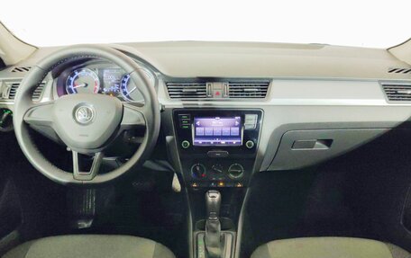 Skoda Rapid I, 2018 год, 1 250 000 рублей, 10 фотография