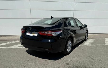 Toyota Camry, 2019 год, 2 370 000 рублей, 5 фотография