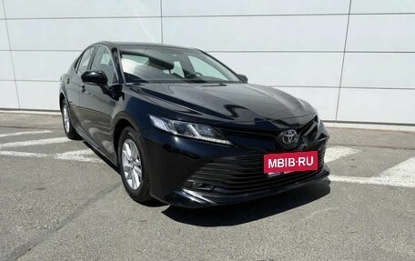 Toyota Camry, 2019 год, 2 370 000 рублей, 3 фотография