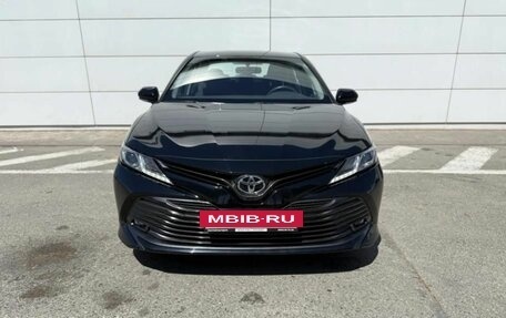 Toyota Camry, 2019 год, 2 370 000 рублей, 2 фотография