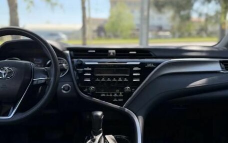 Toyota Camry, 2019 год, 2 370 000 рублей, 14 фотография