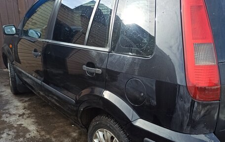 Ford Fusion I, 2005 год, 300 000 рублей, 4 фотография