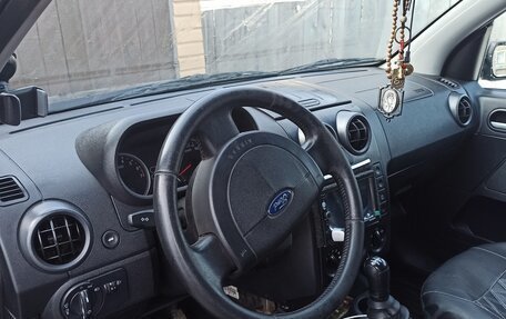 Ford Fusion I, 2005 год, 300 000 рублей, 5 фотография