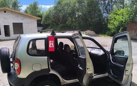 Chevrolet Niva I рестайлинг, 2012 год, 380 000 рублей, 4 фотография