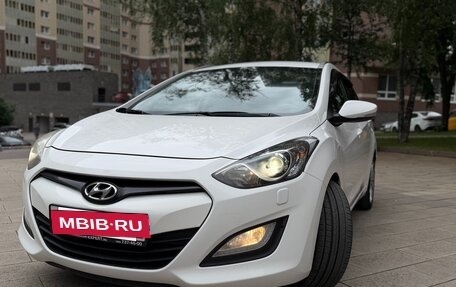 Hyundai i30 II рестайлинг, 2013 год, 1 215 000 рублей, 2 фотография