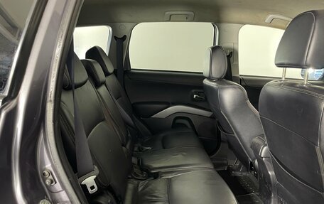 Mitsubishi Outlander III рестайлинг 3, 2010 год, 1 037 000 рублей, 25 фотография