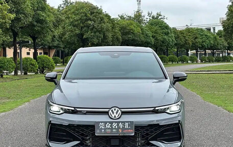 Volkswagen Golf VIII, 2025 год, 2 413 000 рублей, 2 фотография