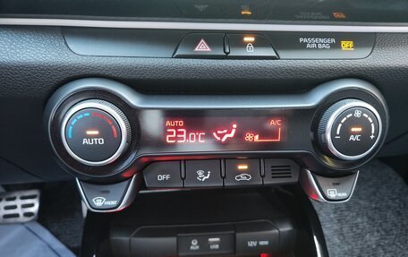 KIA Stonic, 2020 год, 1 345 000 рублей, 10 фотография