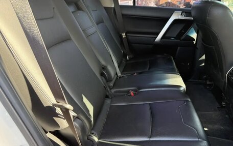 Toyota Land Cruiser Prado 150 рестайлинг 2, 2019 год, 5 900 000 рублей, 7 фотография