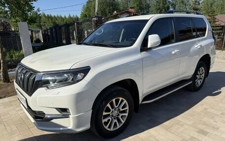 Toyota Land Cruiser Prado 150 рестайлинг 2, 2019 год, 5 900 000 рублей, 4 фотография