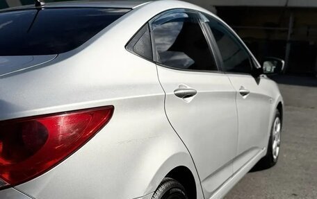 Hyundai Solaris II рестайлинг, 2012 год, 730 000 рублей, 17 фотография