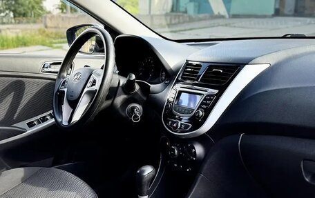 Hyundai Solaris II рестайлинг, 2012 год, 730 000 рублей, 11 фотография