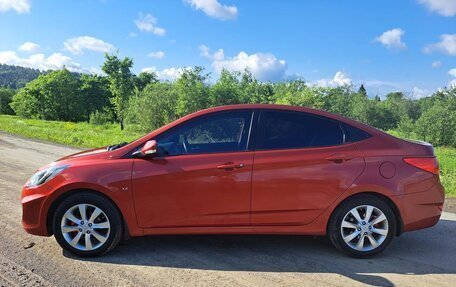 Hyundai Solaris II рестайлинг, 2012 год, 950 000 рублей, 16 фотография