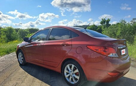 Hyundai Solaris II рестайлинг, 2012 год, 950 000 рублей, 17 фотография