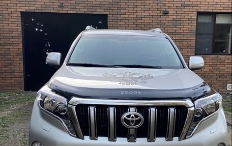 Toyota Land Cruiser Prado 150 рестайлинг 2, 2014 год, 3 000 000 рублей, 1 фотография