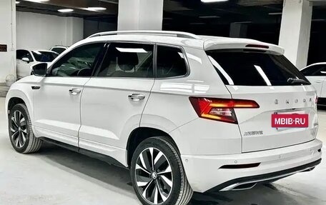 Skoda Karoq I, 2022 год, 2 079 000 рублей, 5 фотография