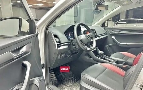 Skoda Karoq I, 2022 год, 2 079 000 рублей, 8 фотография