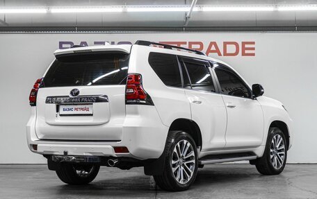 Toyota Land Cruiser Prado 150 рестайлинг 2, 2017 год, 5 990 000 рублей, 6 фотография