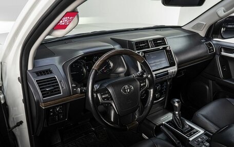 Toyota Land Cruiser Prado 150 рестайлинг 2, 2017 год, 5 990 000 рублей, 11 фотография