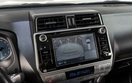 Toyota Land Cruiser Prado 150 рестайлинг 2, 2017 год, 5 990 000 рублей, 22 фотография