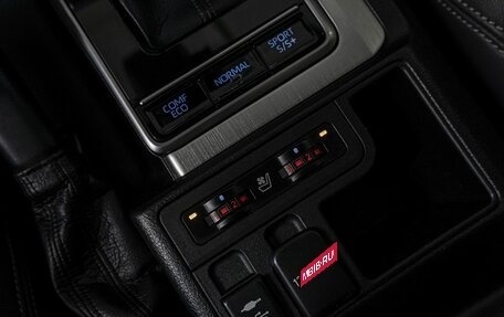 Toyota Land Cruiser Prado 150 рестайлинг 2, 2017 год, 5 990 000 рублей, 25 фотография