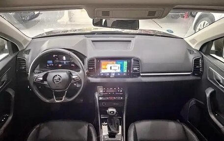 Skoda Karoq I, 2023 год, 2 112 000 рублей, 10 фотография
