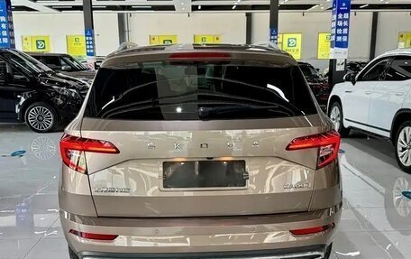 Skoda Karoq I, 2023 год, 2 112 000 рублей, 5 фотография