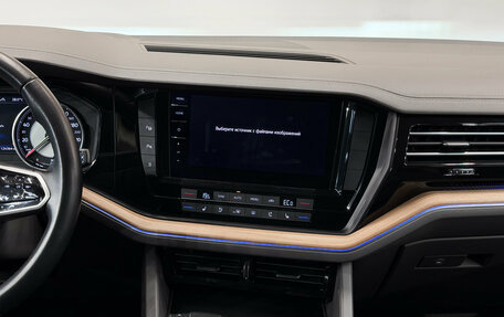 Volkswagen Touareg III, 2021 год, 6 300 000 рублей, 10 фотография
