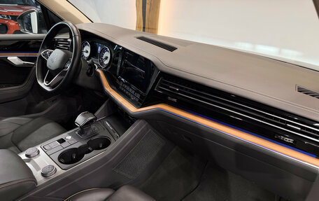 Volkswagen Touareg III, 2021 год, 6 300 000 рублей, 18 фотография