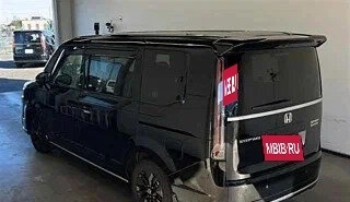 Honda Stepwgn, 2022 год, 2 100 000 рублей, 3 фотография