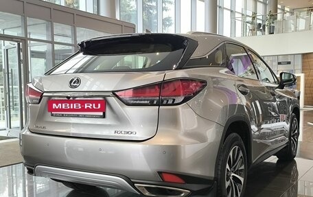 Lexus RX IV рестайлинг, 2021 год, 5 530 000 рублей, 4 фотография