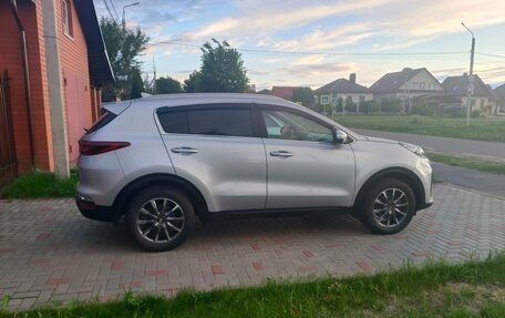 KIA Sportage IV рестайлинг, 2020 год, 2 430 000 рублей, 2 фотография