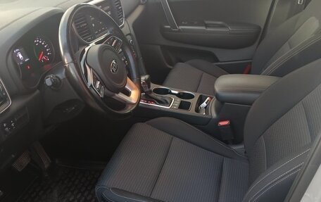 KIA Sportage IV рестайлинг, 2020 год, 2 430 000 рублей, 11 фотография
