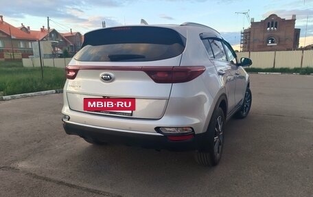 KIA Sportage IV рестайлинг, 2020 год, 2 430 000 рублей, 8 фотография