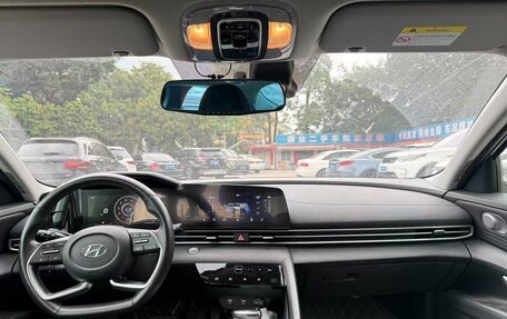 Hyundai Elantra, 2021 год, 1 305 000 рублей, 6 фотография