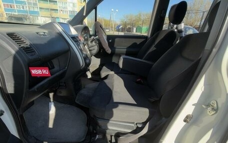Honda Mobilio Spike I рестайлинг, 2003 год, 330 000 рублей, 5 фотография