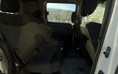 Honda Mobilio Spike I рестайлинг, 2003 год, 330 000 рублей, 6 фотография