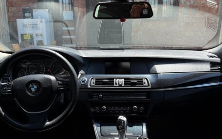 BMW 5 серия, 2010 год, 1 390 000 рублей, 7 фотография