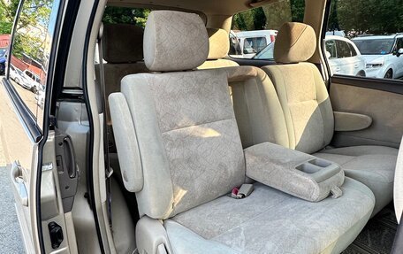 Toyota Estima III рестайлинг -2, 2004 год, 770 000 рублей, 16 фотография