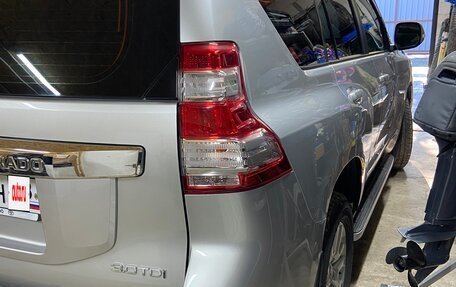 Toyota Land Cruiser Prado 150 рестайлинг 2, 2014 год, 3 000 000 рублей, 4 фотография