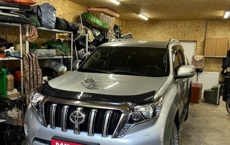 Toyota Land Cruiser Prado 150 рестайлинг 2, 2014 год, 3 000 000 рублей, 6 фотография
