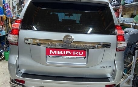 Toyota Land Cruiser Prado 150 рестайлинг 2, 2014 год, 3 000 000 рублей, 2 фотография