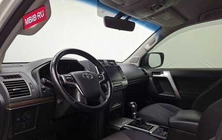 Toyota Land Cruiser Prado 150 рестайлинг 2, 2020 год, 5 450 000 рублей, 17 фотография
