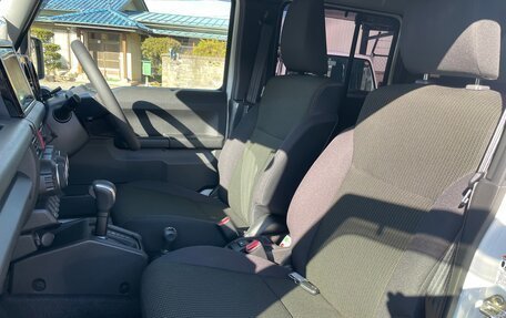 Suzuki Jimny, 2025 год, 2 389 000 рублей, 22 фотография