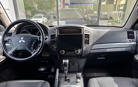 Mitsubishi Pajero IV, 2011 год, 1 915 000 рублей, 12 фотография