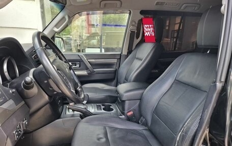 Mitsubishi Pajero IV, 2011 год, 1 915 000 рублей, 10 фотография
