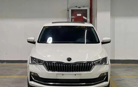 Skoda Rapid II, 2022 год, 1 040 000 рублей, 2 фотография