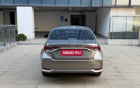 Toyota Corolla, 2022 год, 1 060 000 рублей, 5 фотография